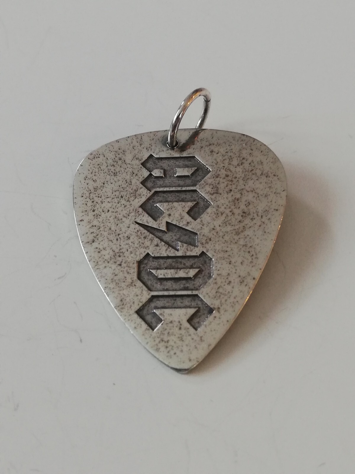 . 925 Solid Silver Men’s Guitar Pick Metal Rock Band Biker Pendant New.