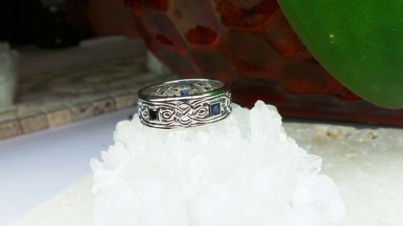 Men’s 14k White gold, Diamond and Sapphire Celtic Wedding Band