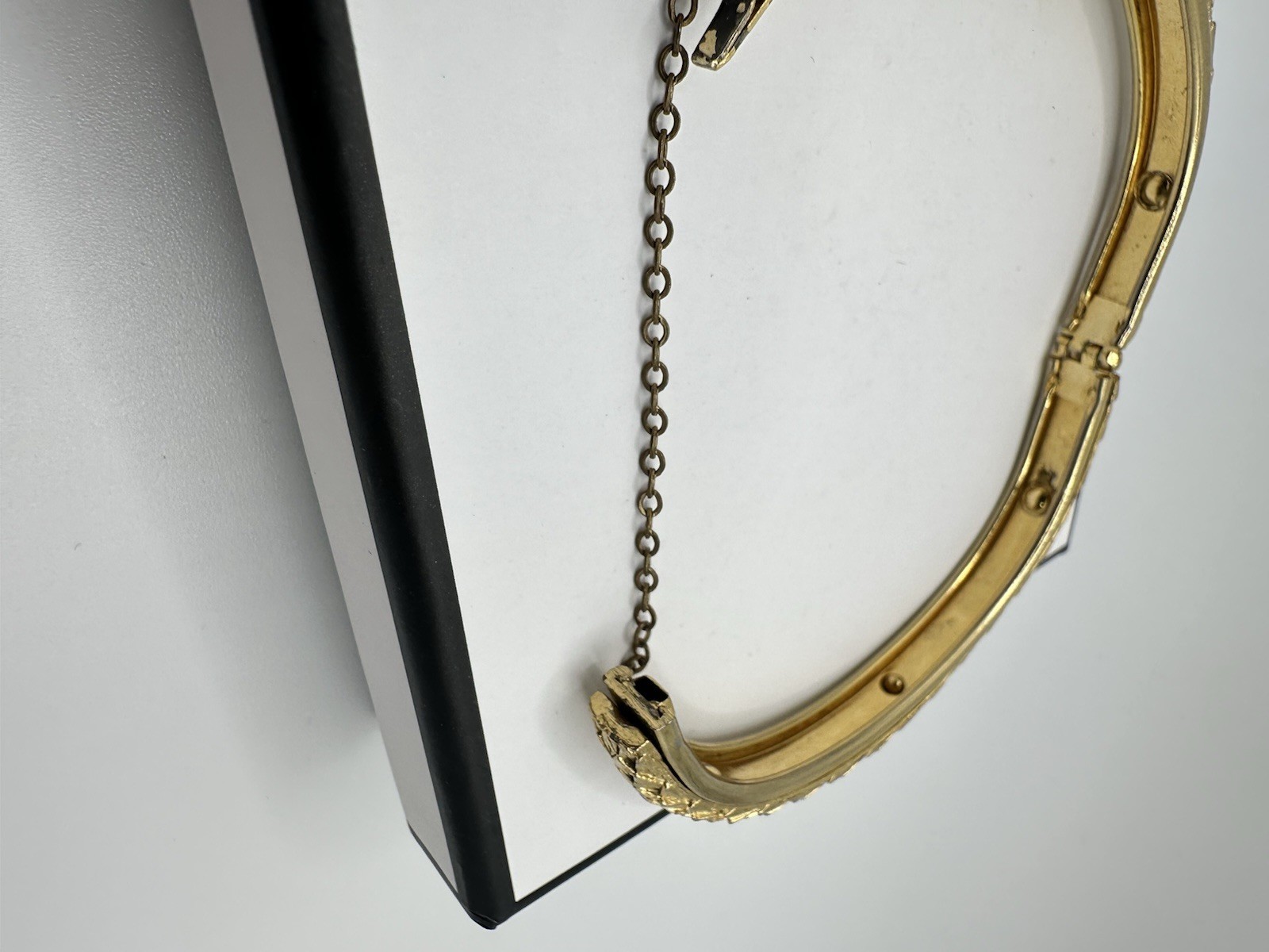 VTG Gold Tone Hinge Bangle Snake Skin Textured Bracelet Unsigned Estate MCM Read
