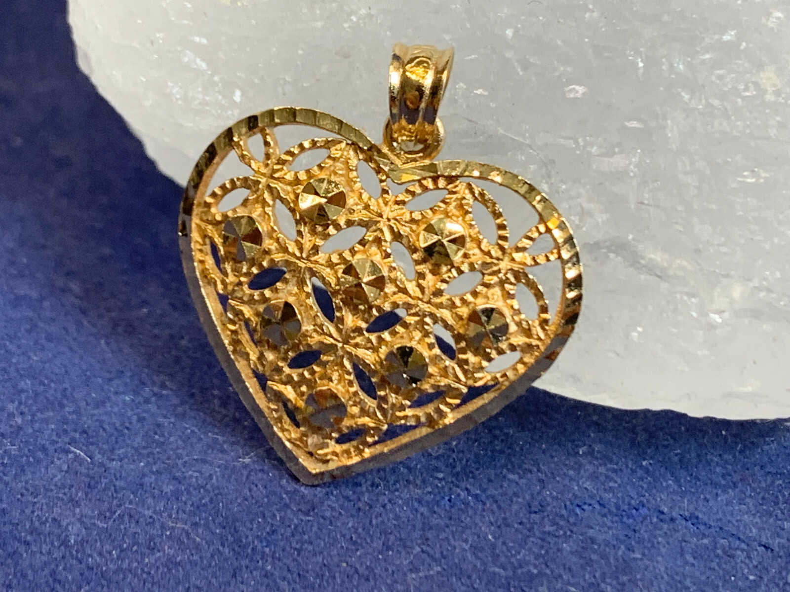 14K Yellow Gold Heart Pendant Beverly Hills Gold 1.95g Fine Jewelry Charm