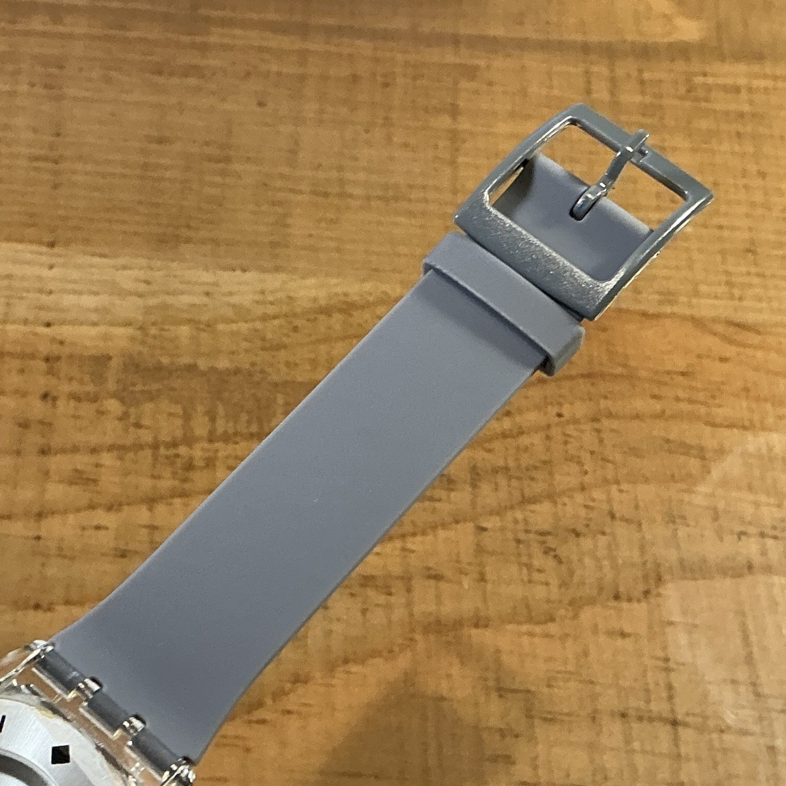 SKIN – ULTRA THIN – SILVER DIAL / RED HANDS – 34mm