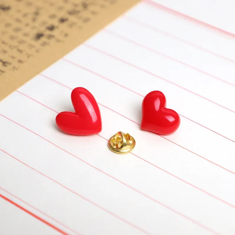 New Cute Red Heart Brooches Romantic Love Heart Resin Pins Mini Decorative Pins