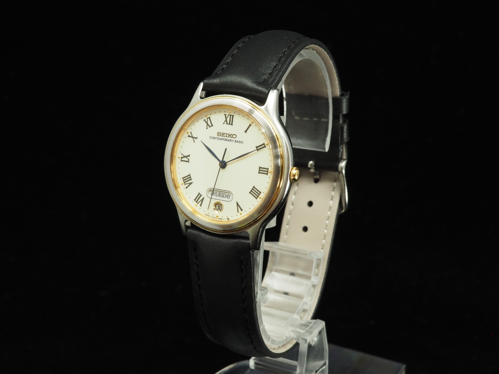 Vintage N MINT Seiko Contemporary Basic 5H23-6B90 Roman Qz 33mm Mens Watch JAPAN