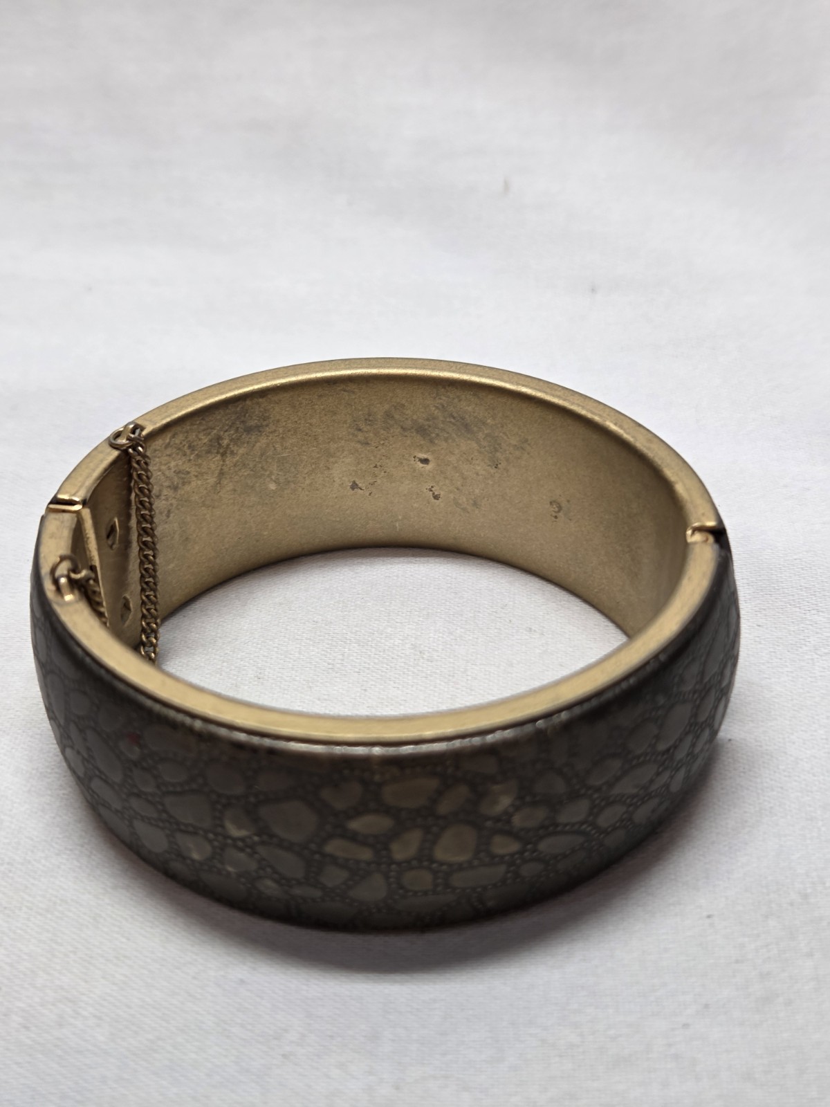 Vintage Brass Metal Bangle Bracelet Push Lock Safety Chain Round