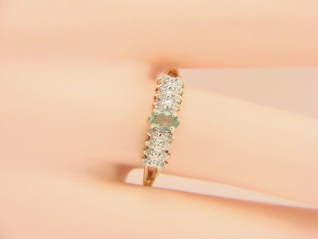 10K Yellow Gold Natural Chrysoberyl and Natural Diamond Ring Size 7.25