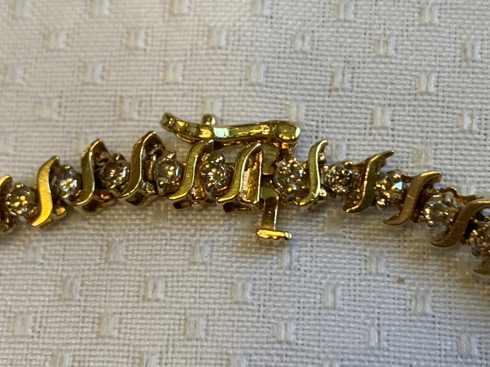 10K Yellow Gold Diamond Bracelet 7.71g Fine Jewelry 7″ Round Prong Box Clasp