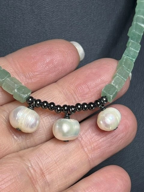 B6658 Artisan Green Jadeite Cube Bead Freshwater Pearl Choker Necklace 17-18″