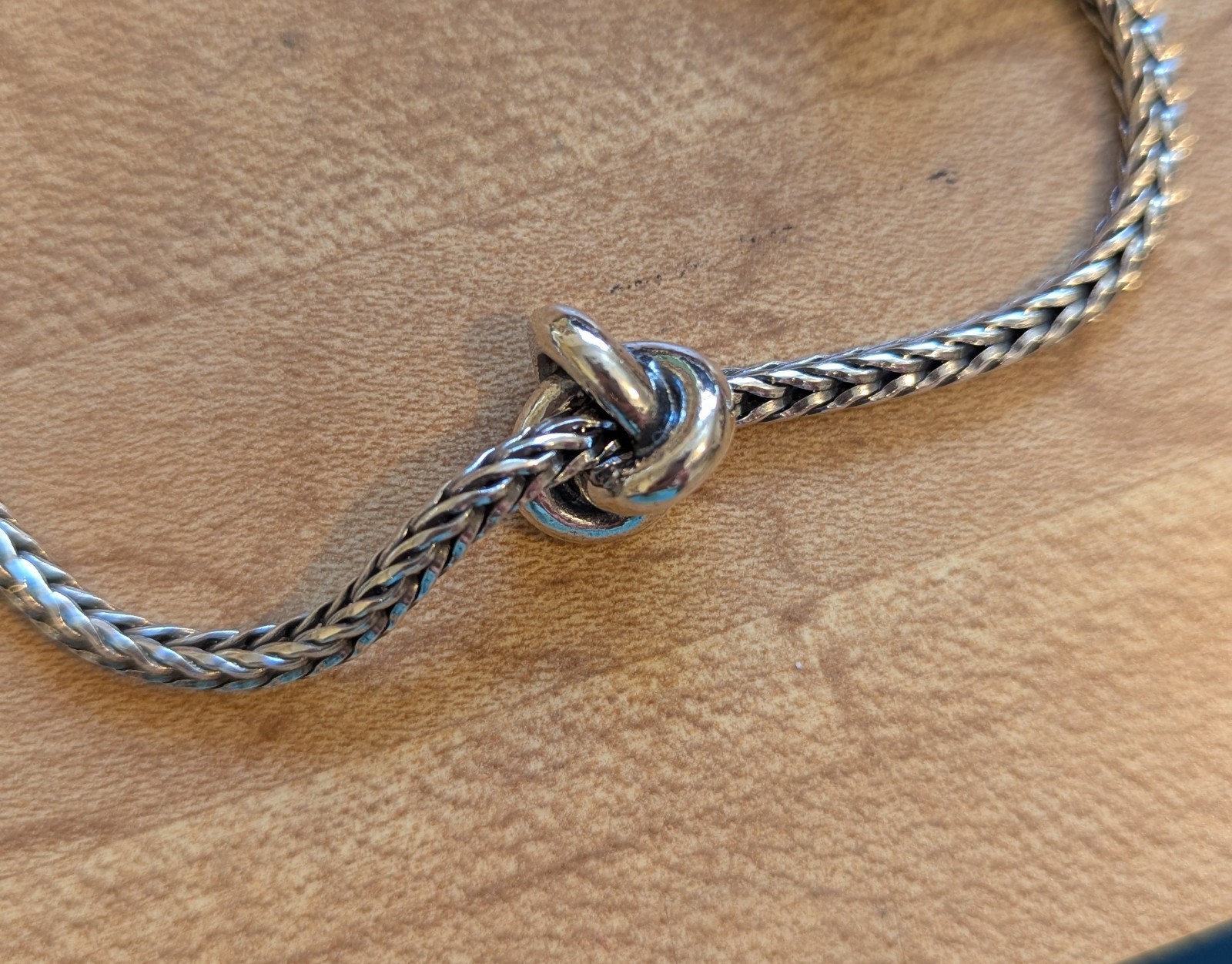 Authentic Retired TrollBeads Trefoil Knot bead