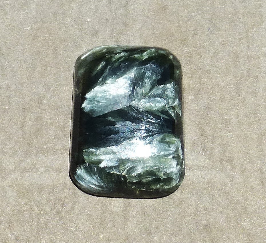 NATURAL Seraphinite (Angel wing) cabochon from Russian federation (37 cts.)