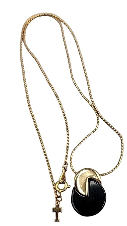 Vintage Crown Trifari Pacman Pendant Necklace Gold-tone & Black Acrylic 18″ Rare