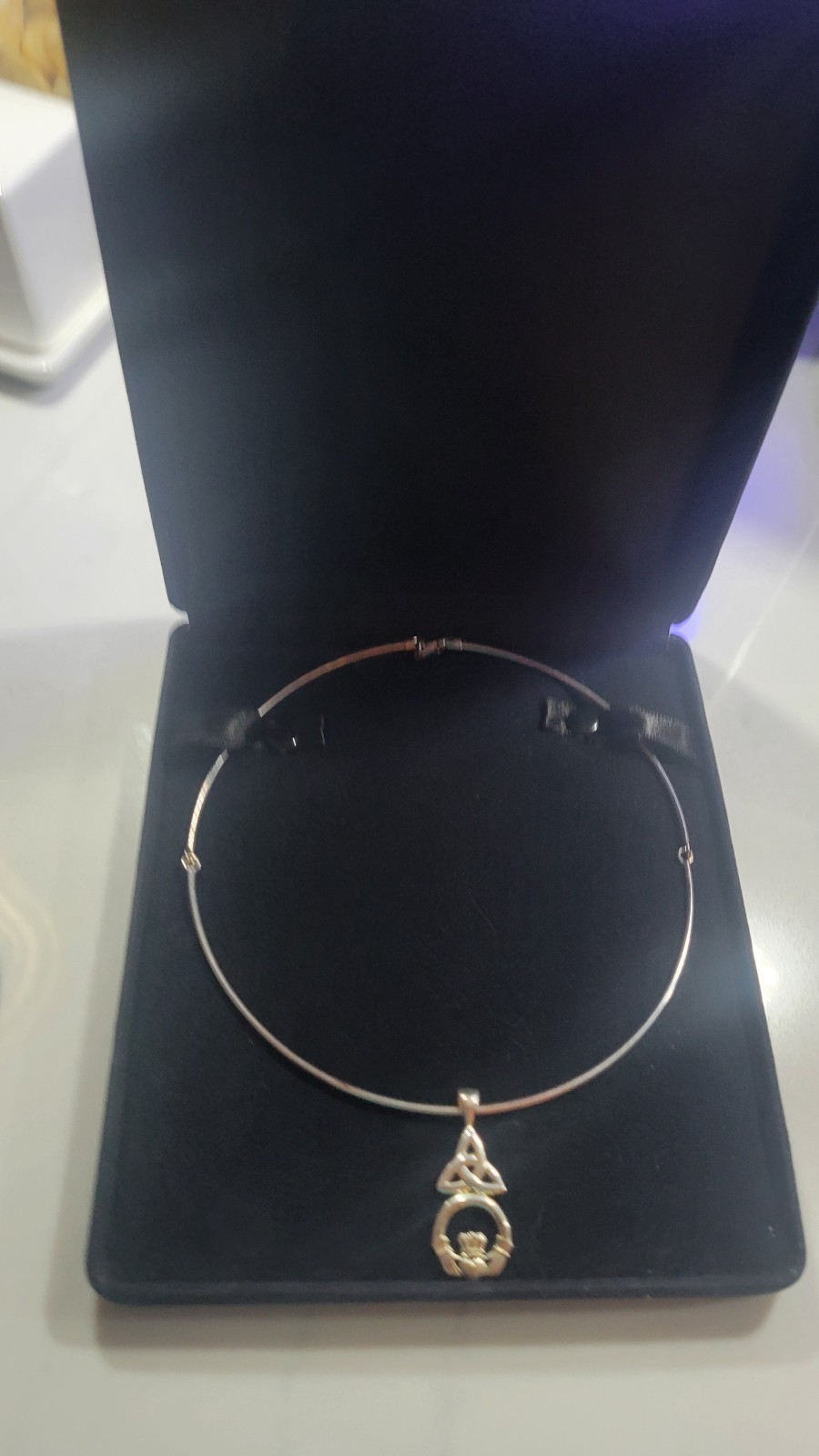 STERLING SILVER FLEXIBLE SECTION COLLAR NECKLACE CELTIC PENDANT w Display Box