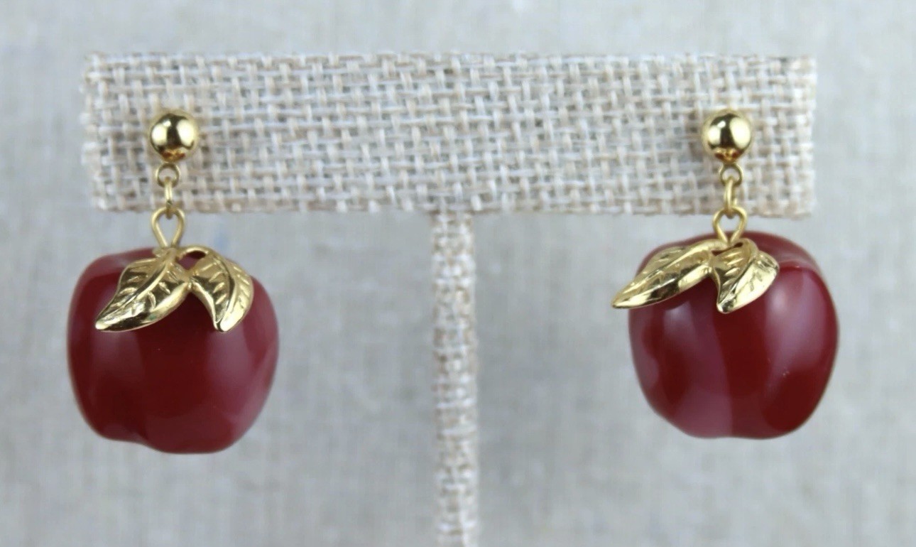 Unsigned Vintage Avon Apple A Day Pierced Earrings Dangle Lucite Fruit