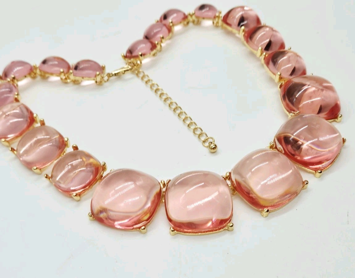 Pink Gripoix Style Necklace Cabochon Gold Tone Graduated Jelly Belly 18.5 in