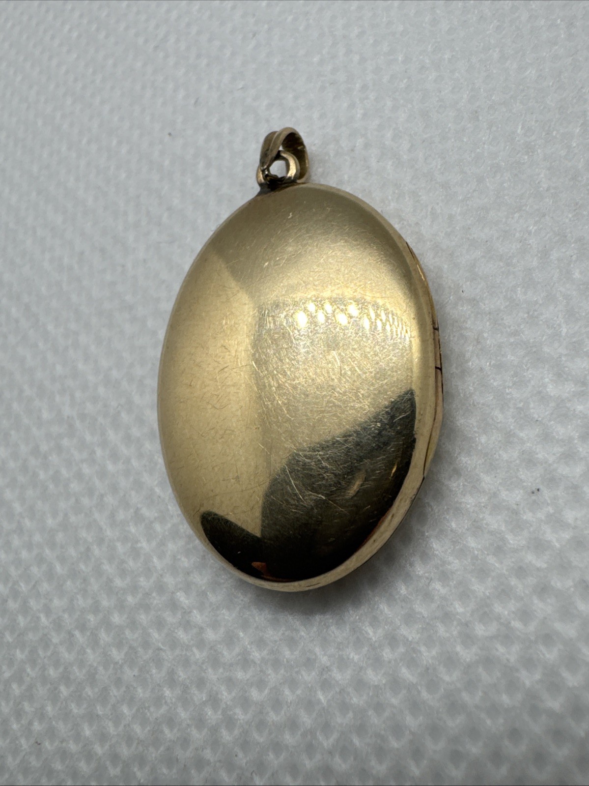 10K Yellow Gold Esemco Vintage Oval Locket Etched w/ Photos 3.17 grams Heirloom
