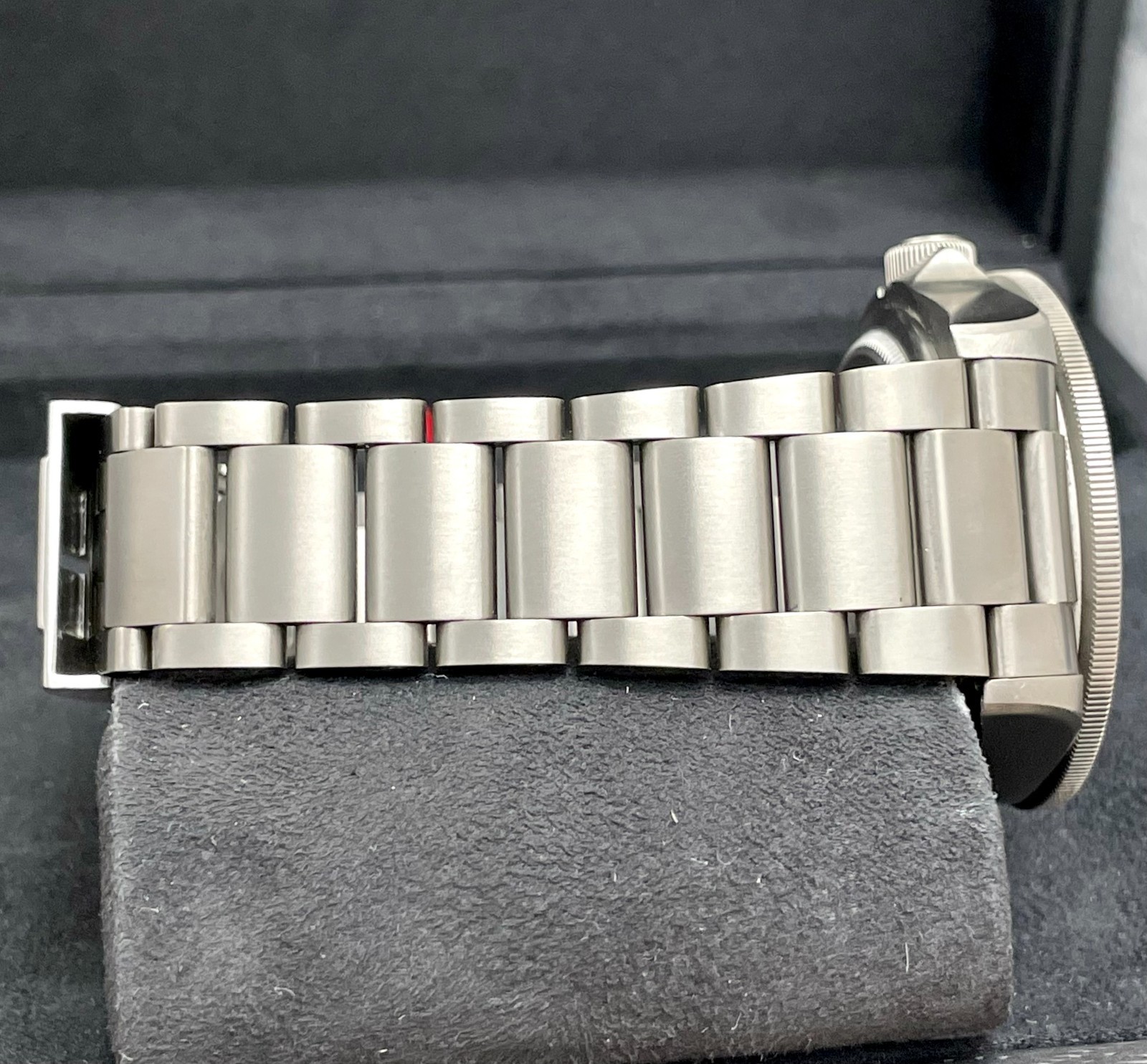 TUDOR PELAGOS BLACK DIAL M25600TN TITANIUM SPORTS WATCH WITH BOX 42MM