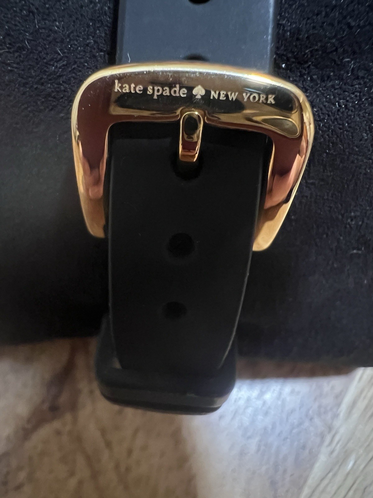 Kate Spade New York Analog Quartz 34mm Gold/White Black Silicone – Needs Battery
