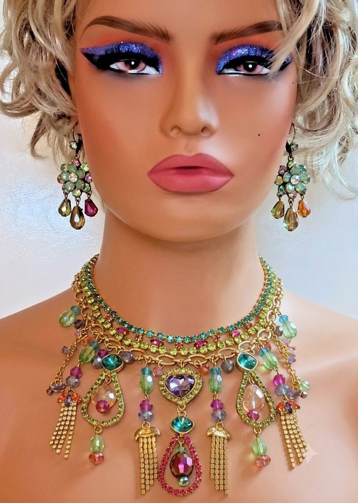 SALE ONE OF A KIND KIRKS FOLLY 6 IN WIDE BIB WITH 4 IN DROP NECKLACE SET WOW