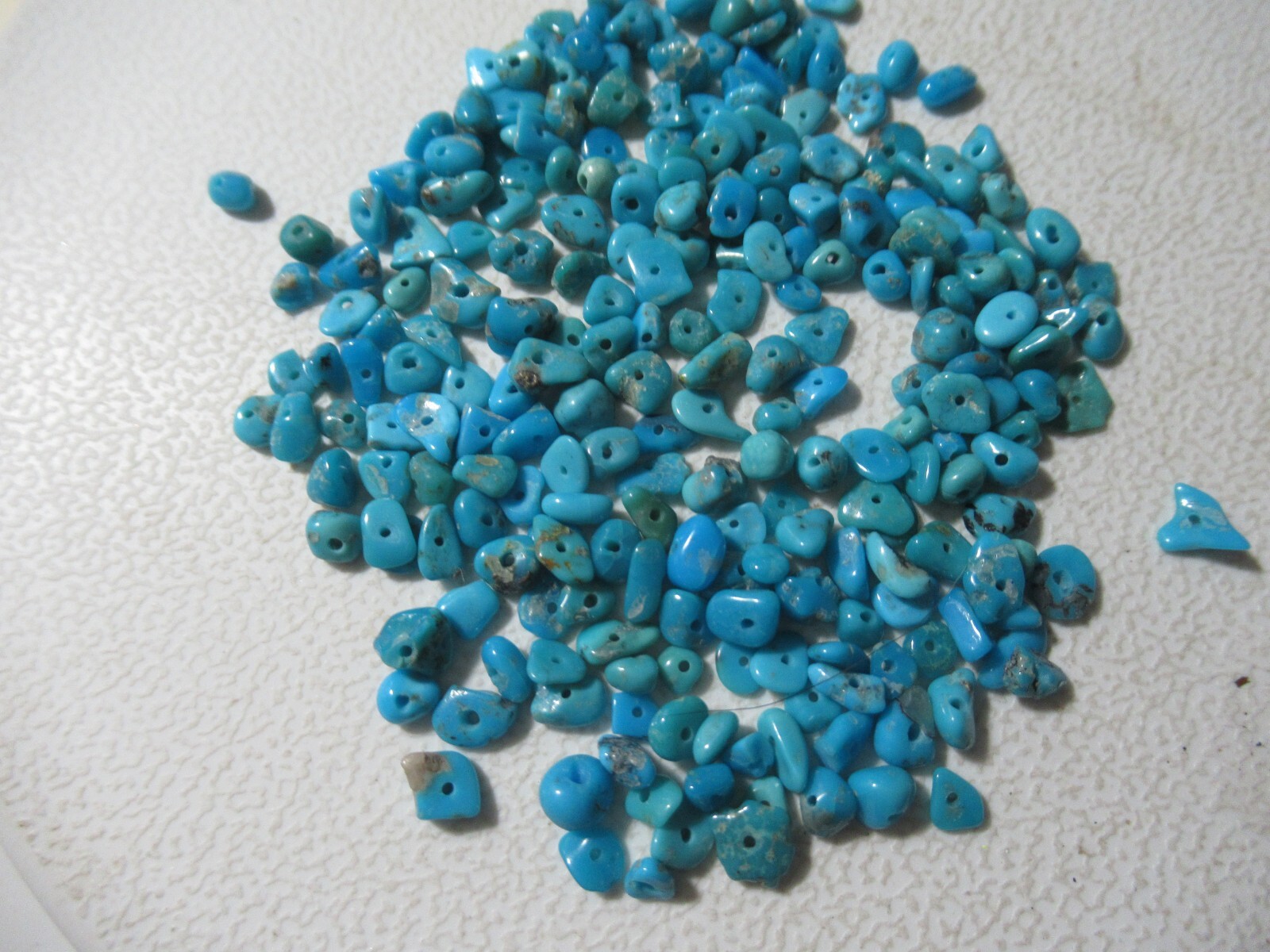 SLEEPING BEAUTY TURQUOISE DRILLED NUGGETS 1/2 OZ 3mm X 2mm to 7mm X 4mm #547