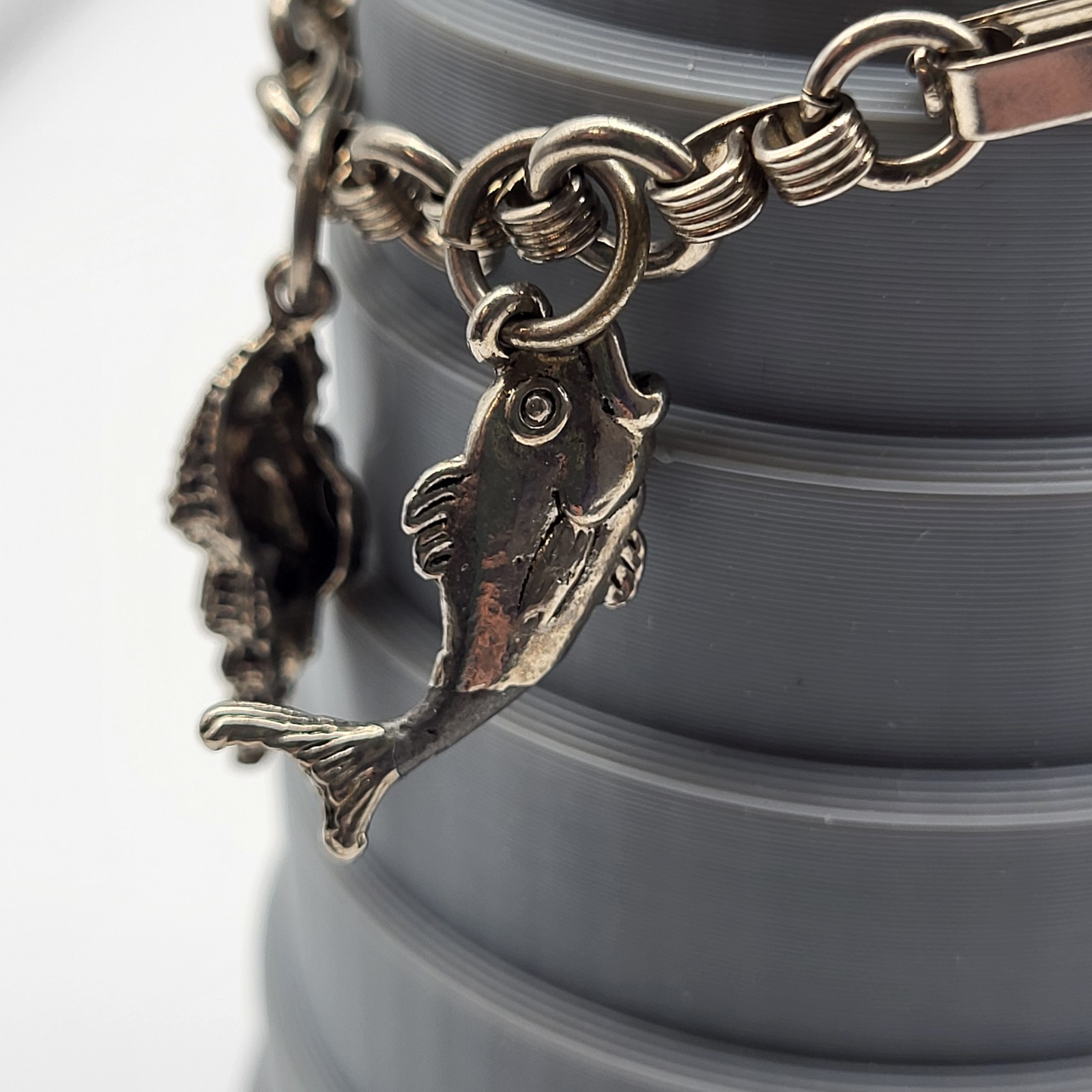 Fab vintage Souvenir travel cherm bracelet Mermaid Shell Fish Nautical Retro