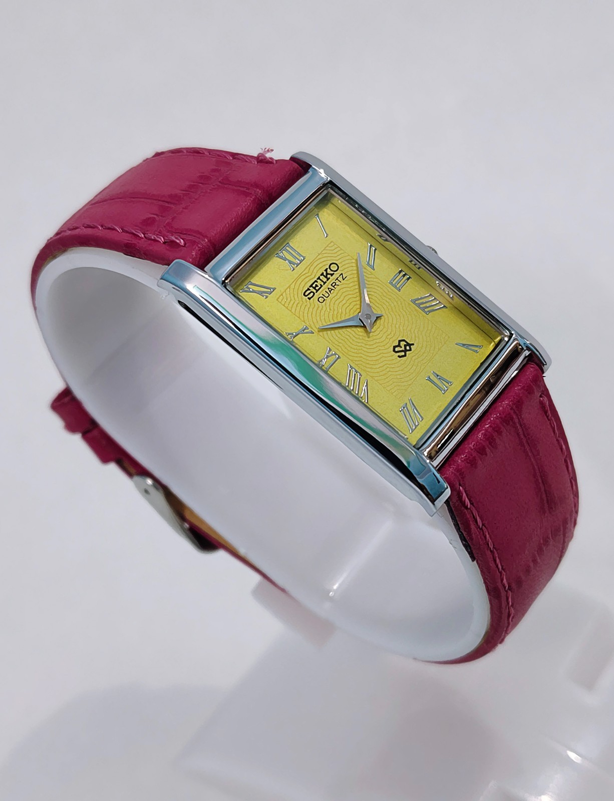 Vintage Style Seiko Tank Yellow Dial Quartz 27mm Men Slim Wristwatch