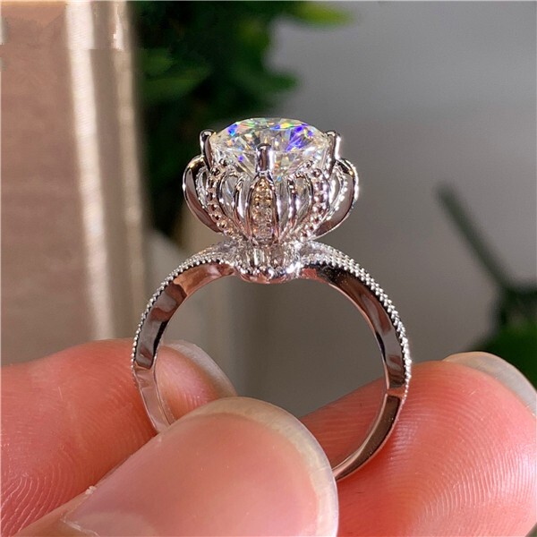 Authentic Vintage Style Engagement Ring 2.11 Ct CZ Beautiful Ring Silver Plated