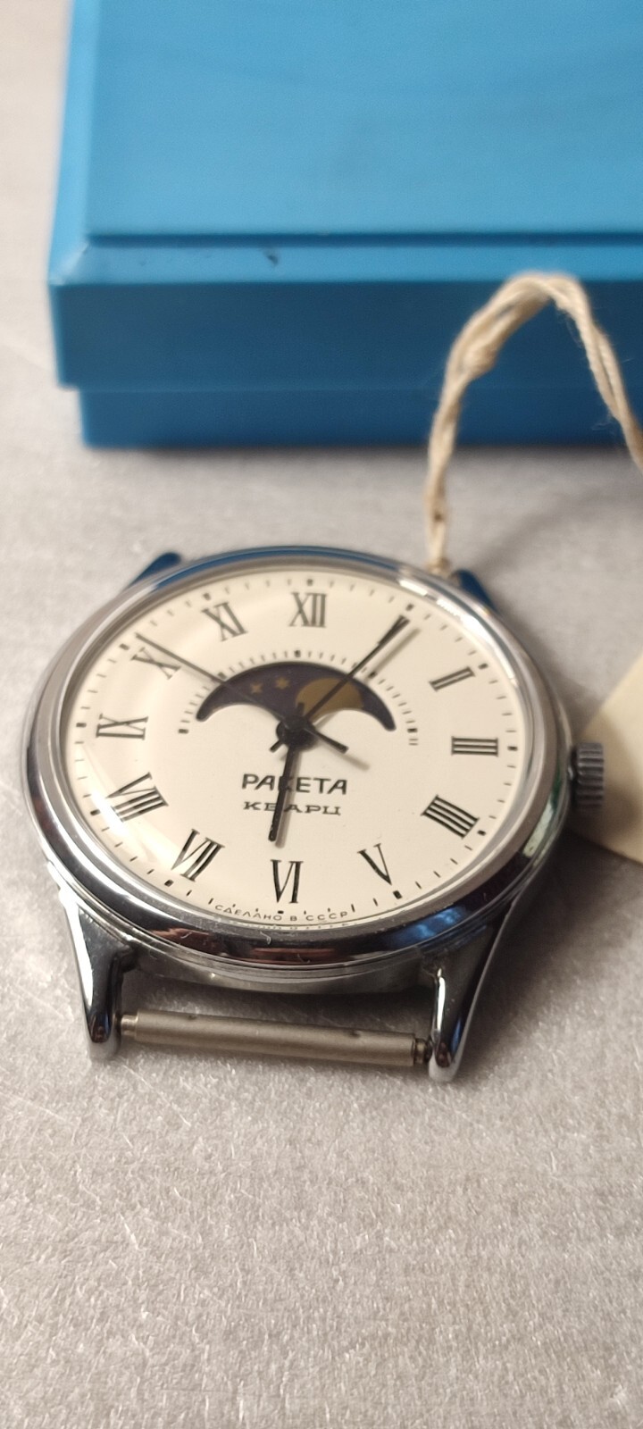 NEW !! Quartz watch RAKETA, Real Moon Phases Calendar, “Moon” USSR
