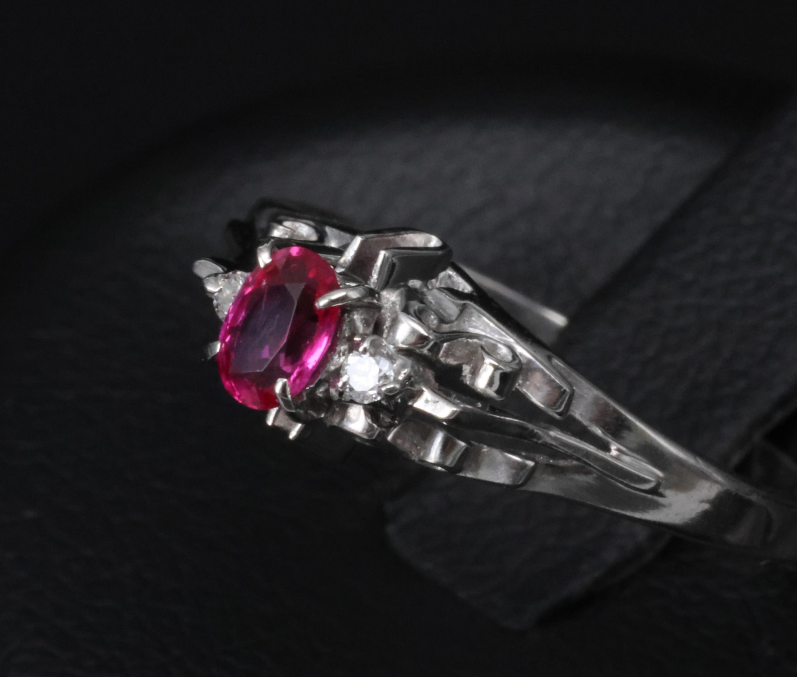 Vintage 0.28ct Vivid Red Natural Ruby & 0.04ct Diamond Platinum Ring Size 6