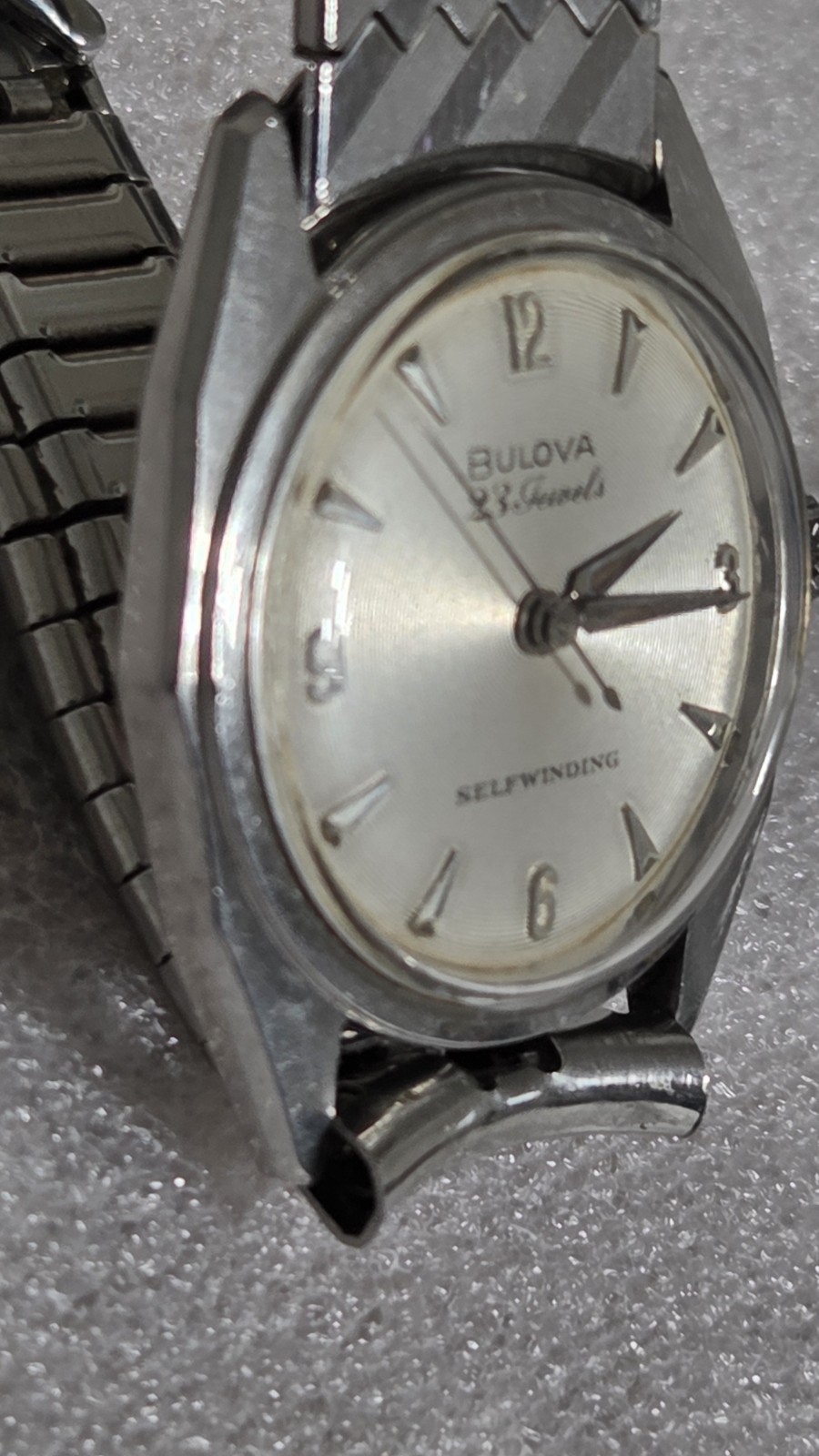Rare Case And Dial Vintage Bulova 23 Jewels Automatic 10BZAC Running Watch