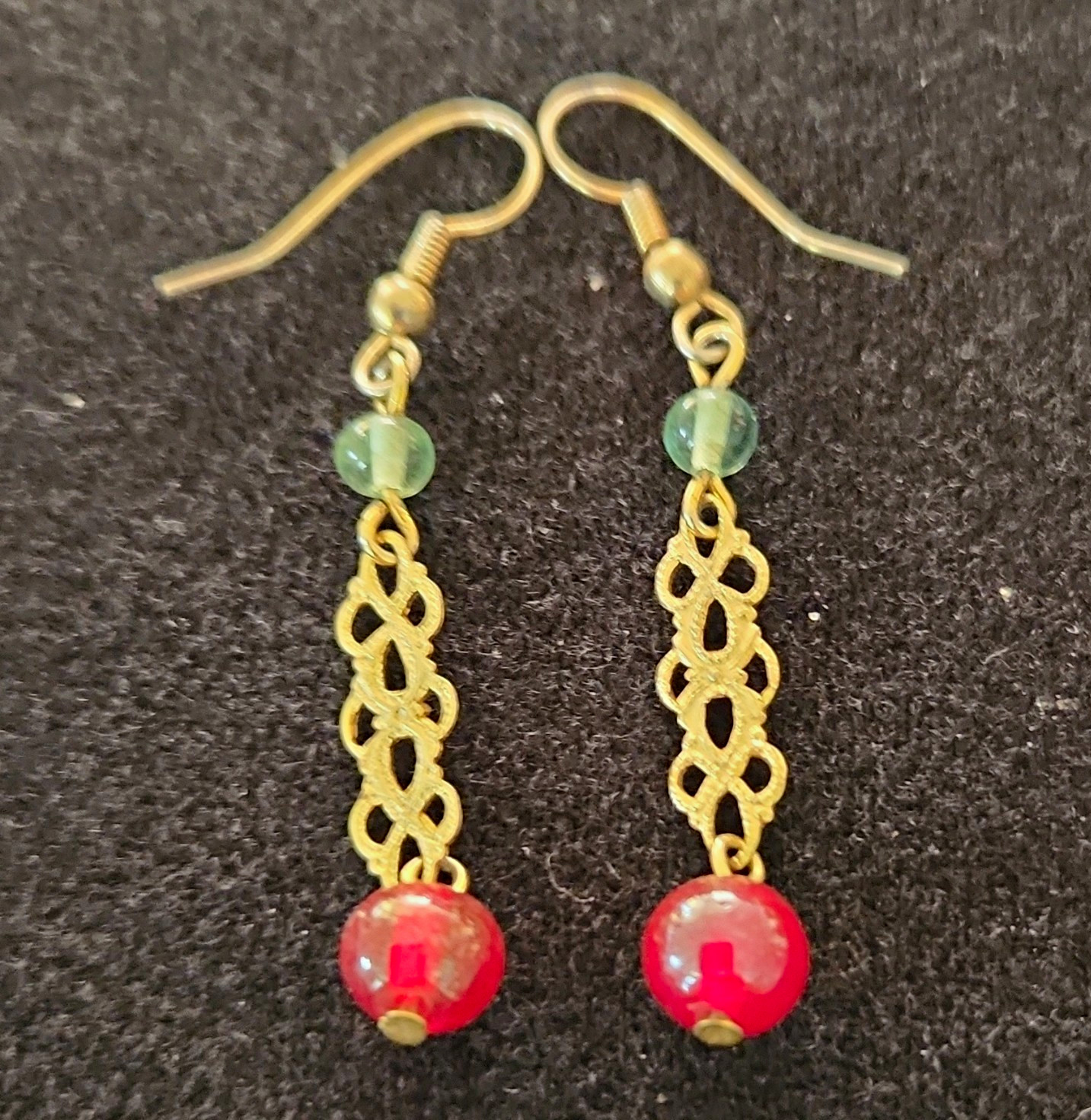Gold Tone Red Green Round Bead Dangle Drop Earrings Hook Closure