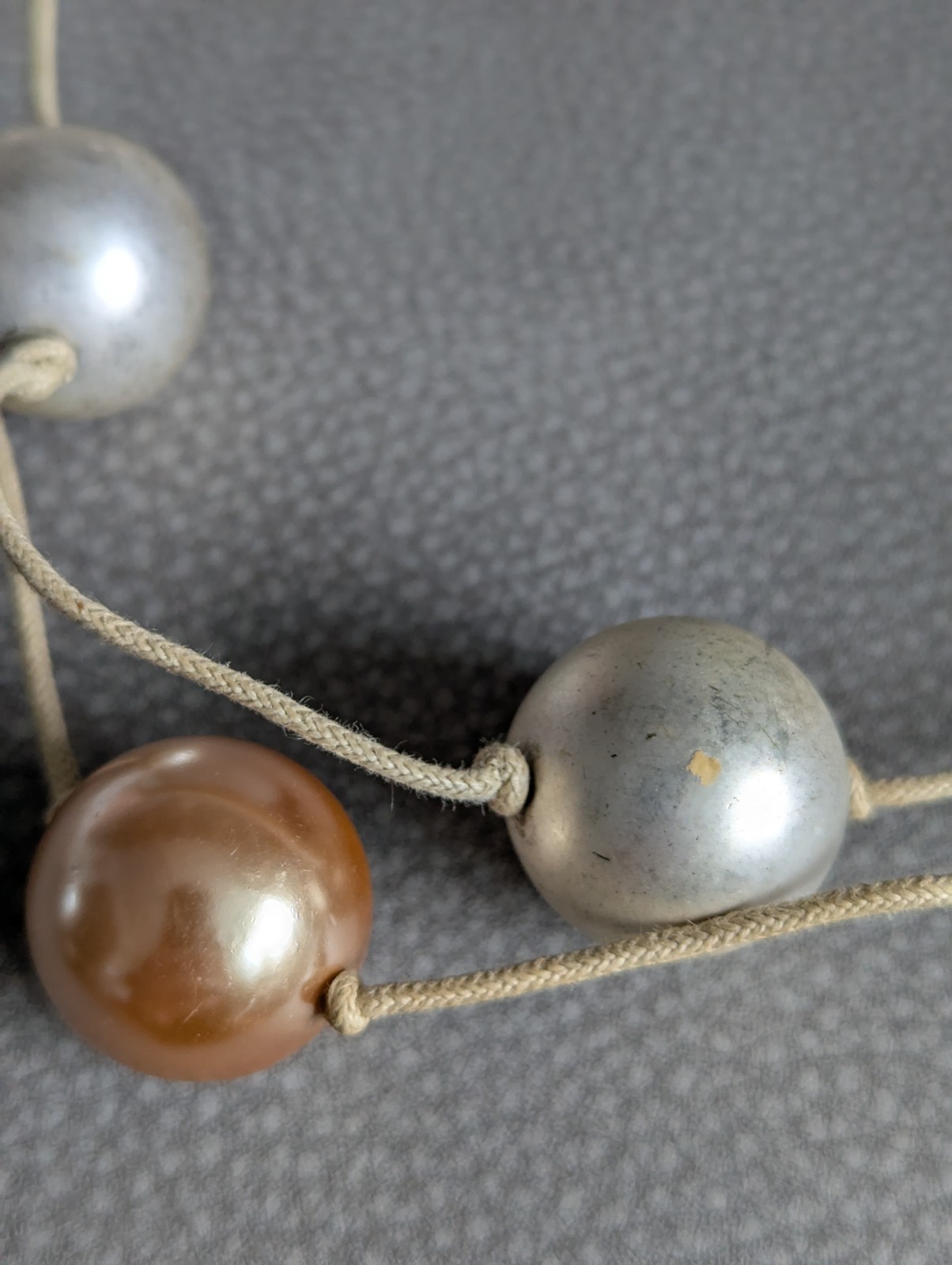 SILVER & BRONZE COLOURED LARGE BEADED STATEMENT NECKLACE, APPROX 92cm LENGTH