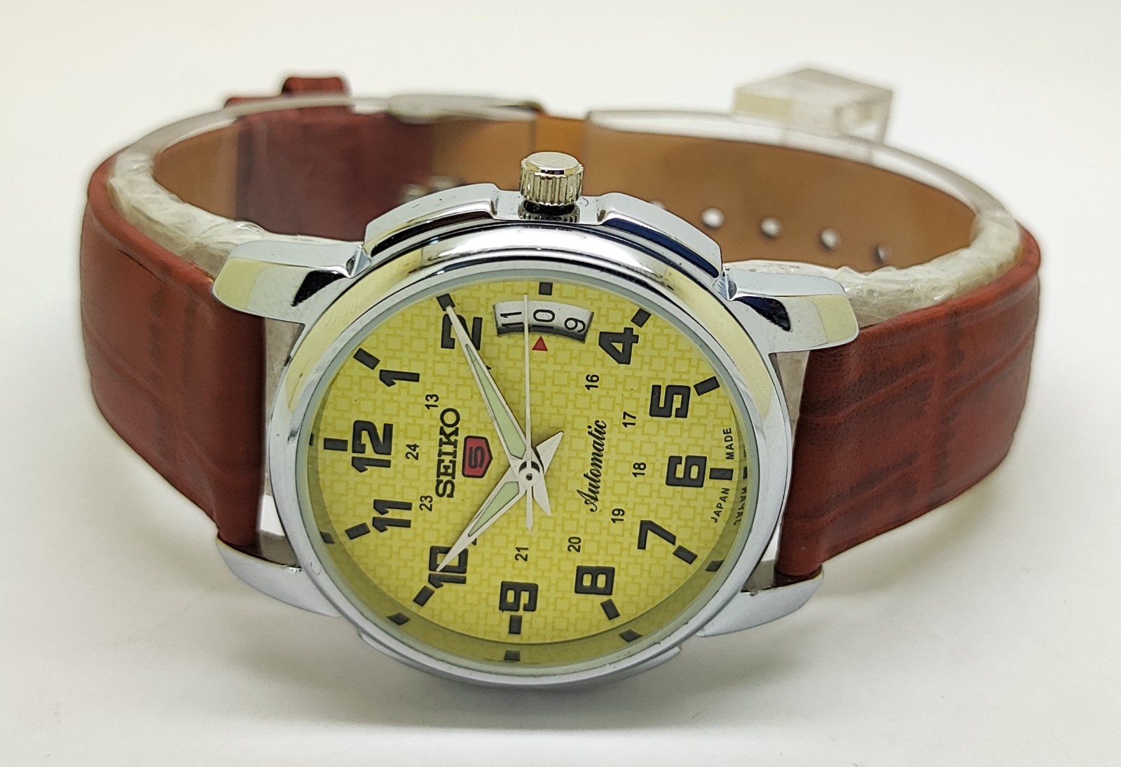 Refurbished Automatic Men’s Watch Day Date | Classic Vintage Style Leather Strap