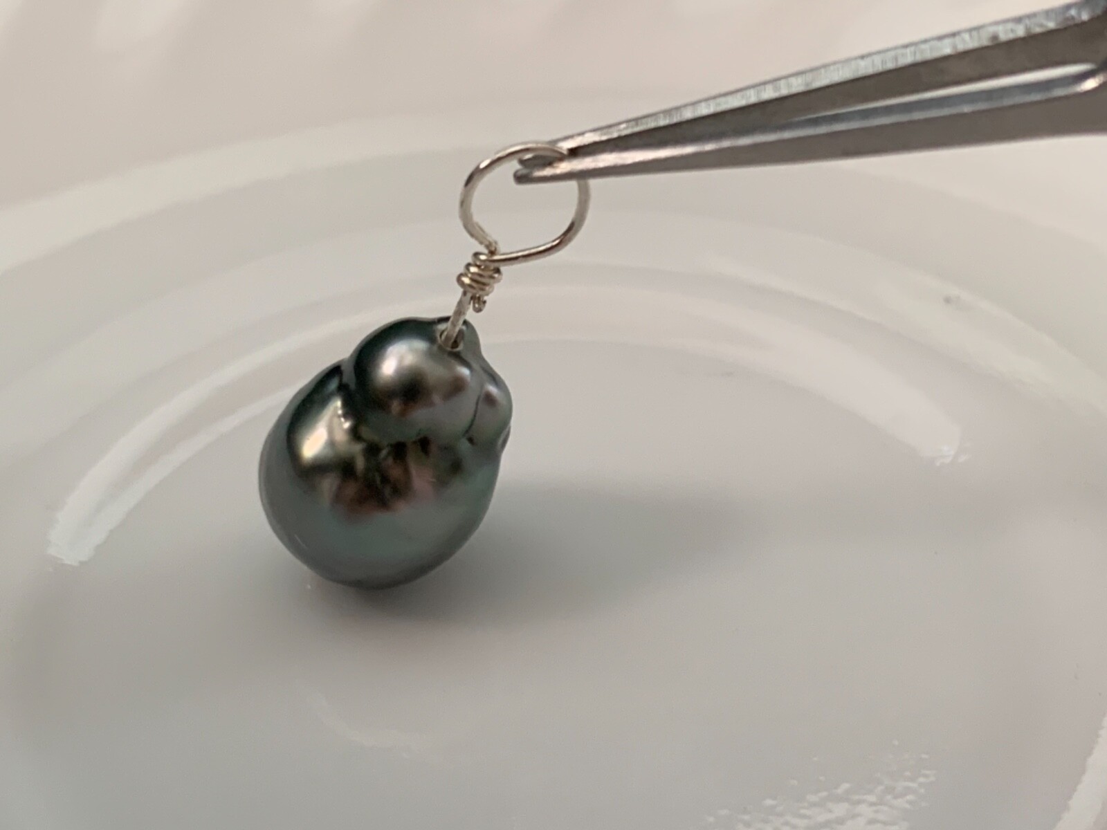 Glaring 11.38*15.4mm gray black baroque Tahitian Pearls Pendant sterling silver