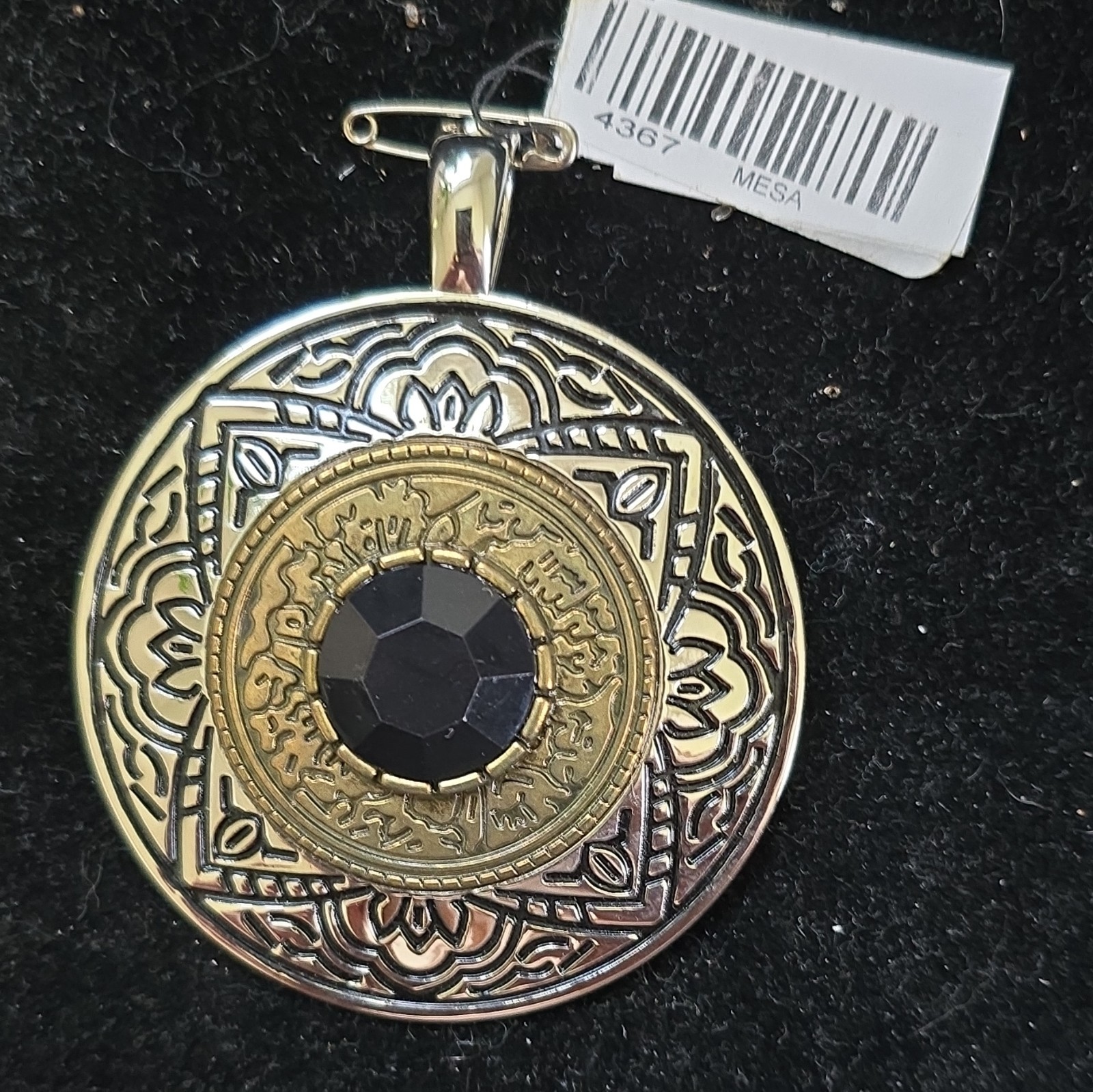 Premier Designs Mesa Round Medal Pendant Black Glass Center Silver Gold Tone