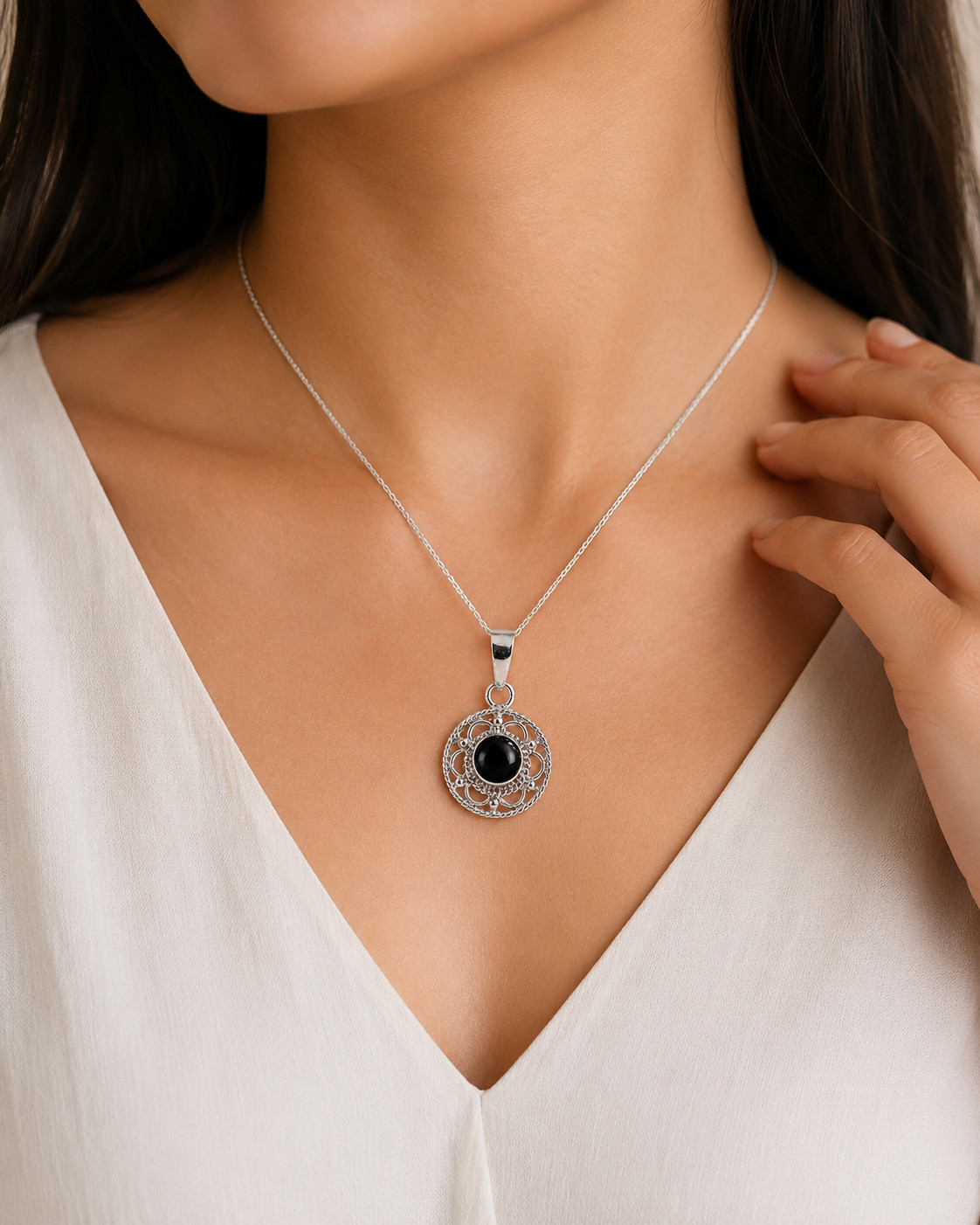 925 Sterling Silver Black Onyx Vintage Filigree Round Pendant Necklace Gift