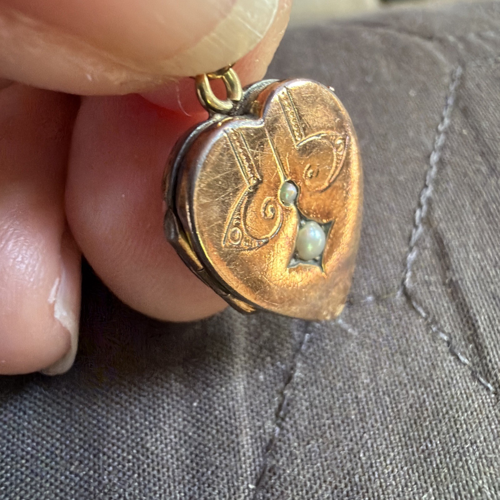 Victorian 2g Rose Gold Fill Heart Locket Seed Pearl Etched Motif Pendant Charm
