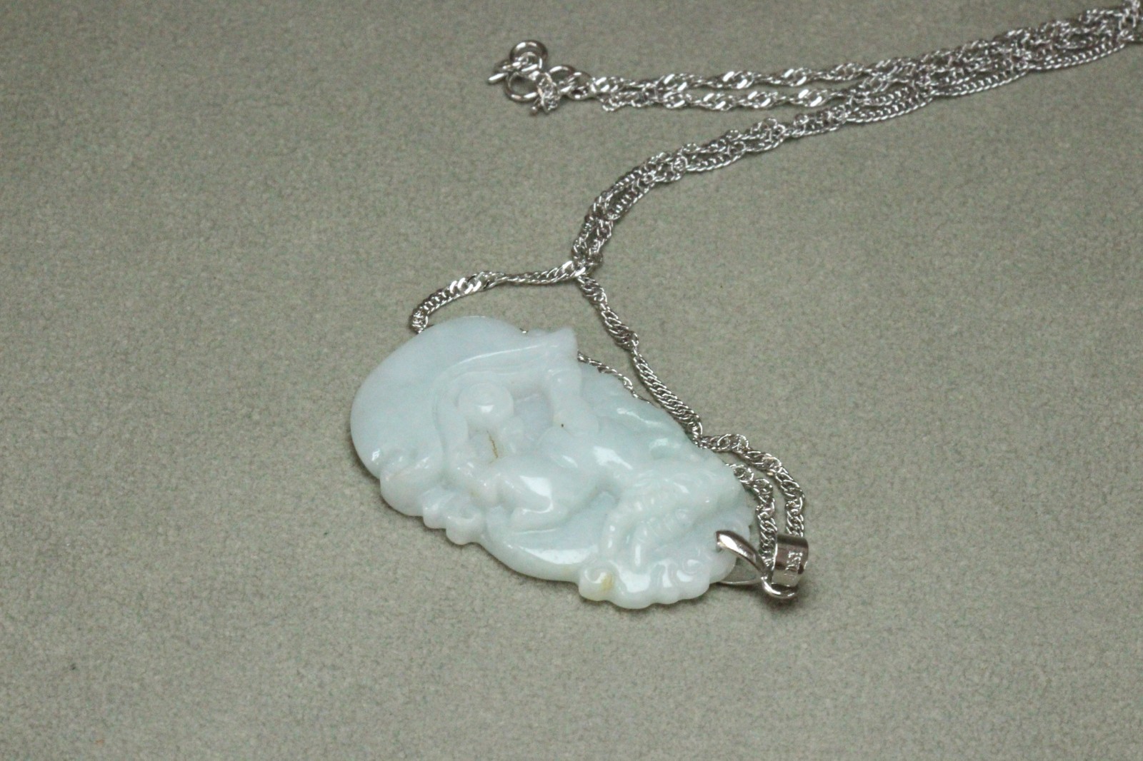 Natural White green A Jadeite jade Hand-Carved Sheep (Chinese Zodiac) Pendant