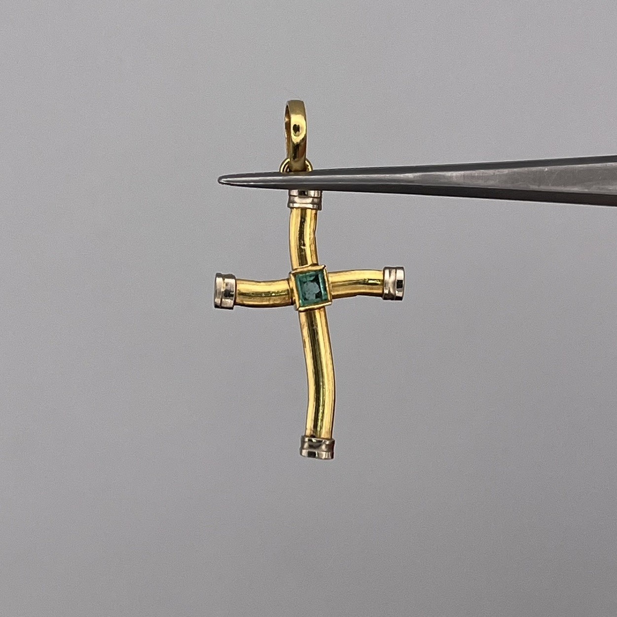 18k Two Tone Yellow and White Gold Green Emerald Cross Charm Pendant 1.25″