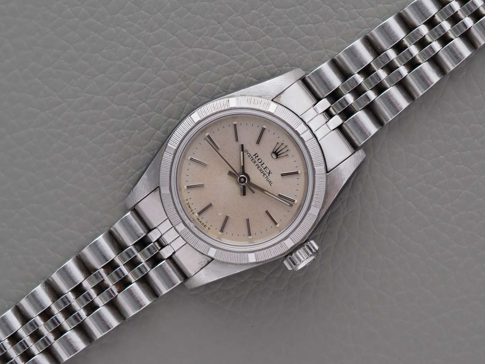 Rolex Lady Oyster Perpetual 24.7mm Silver Dial 67230 1996