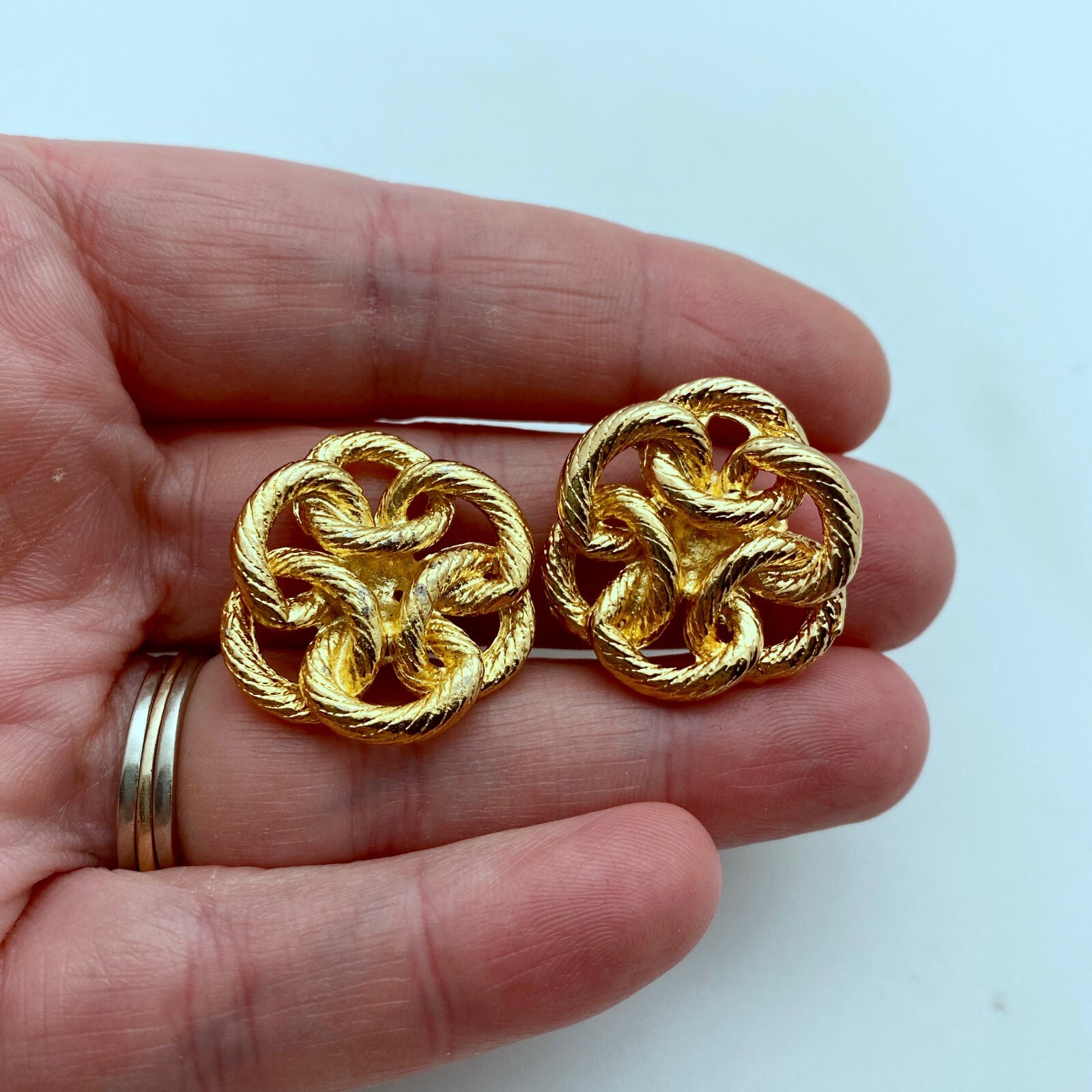 Pair Of Vintage Brass Plated Twisted Knot Pendants (MP11)