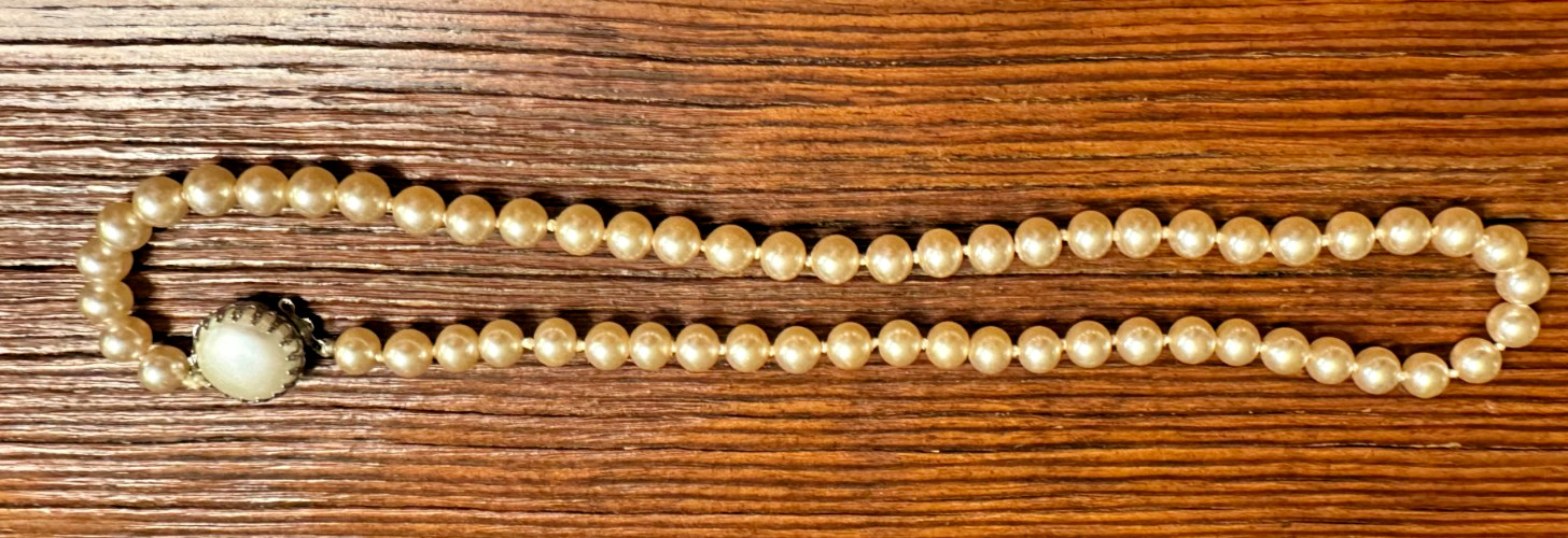 Vintage Faux Single Strand Pearl Necklace 19″- Hand Knotted Cream Champagne