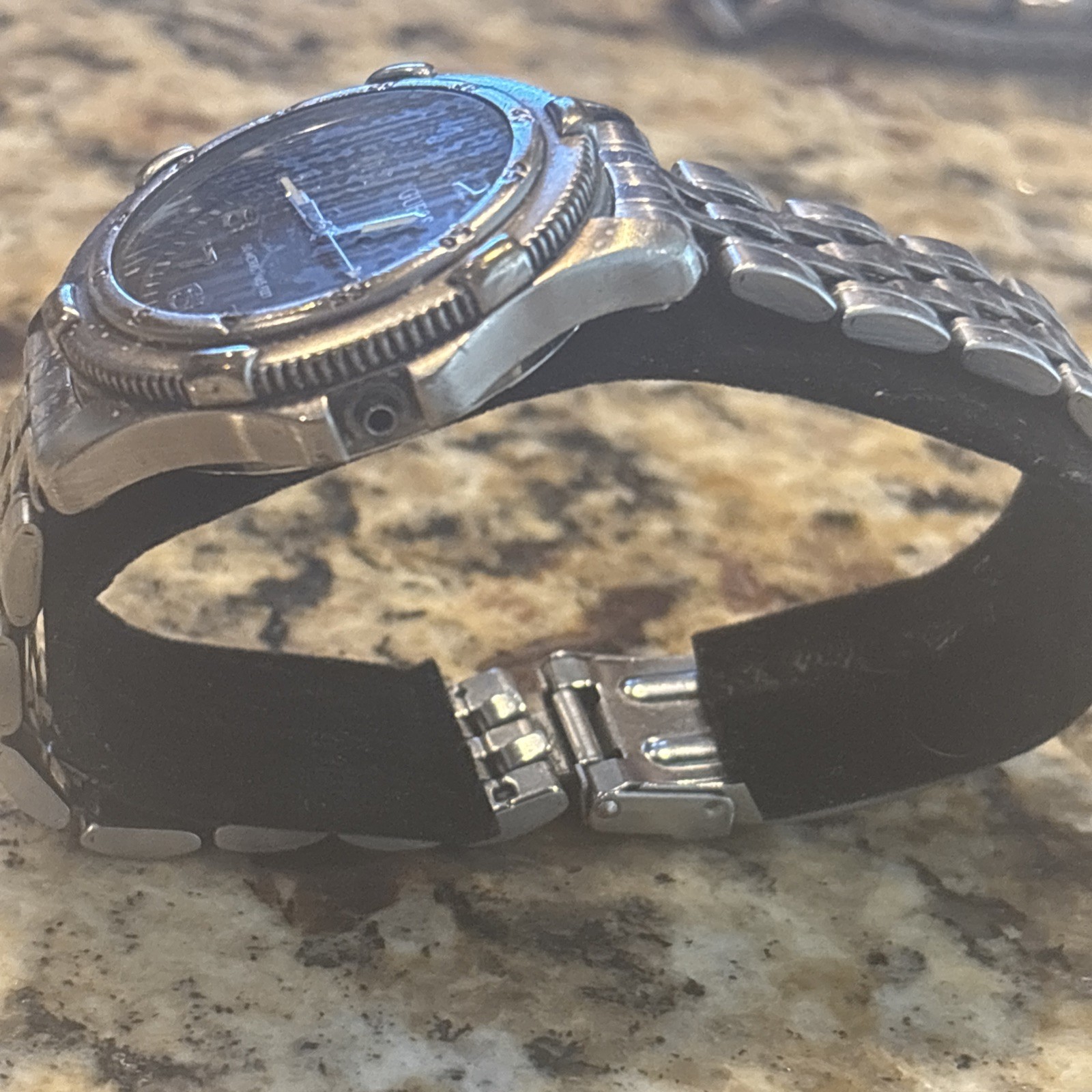Guess WaterPro Indiglo 50 Meters/165 Feet Quartz Watch Untested & As Is