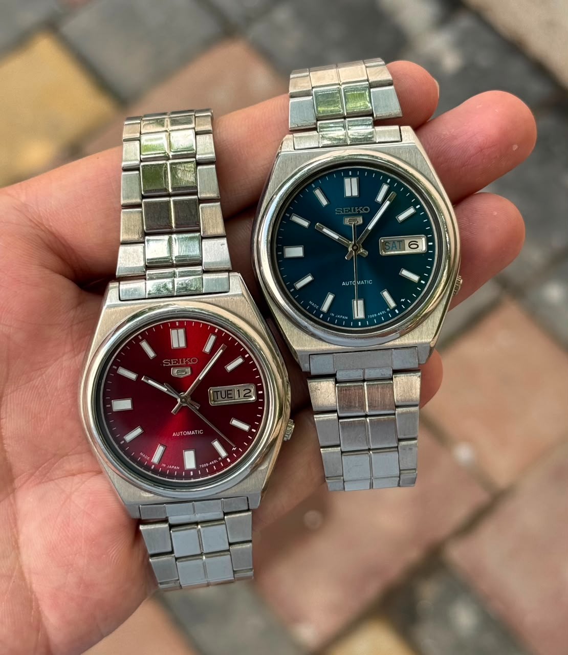 Lot Of 2 Vintage Seiko 5 SNXS 7009 Automatic Men’s Wrist Watch Day Date Japan