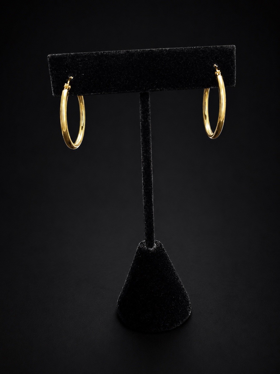 14K Yellow Gold Classic Round Hoop Earrings Thin Polished Endless Hoops 1.52g