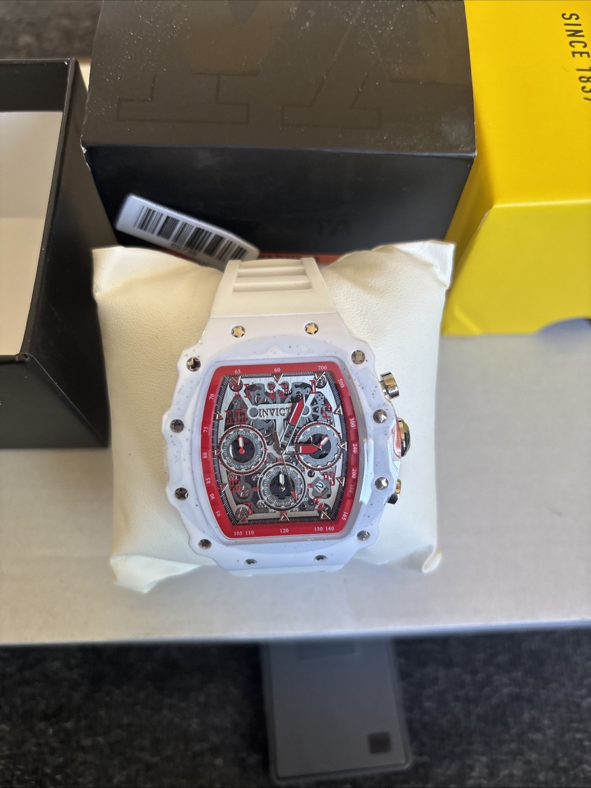 💥Invicta Racing Men’s 44mm Quartz Chrono Date White Silicone Red Bezel 69738