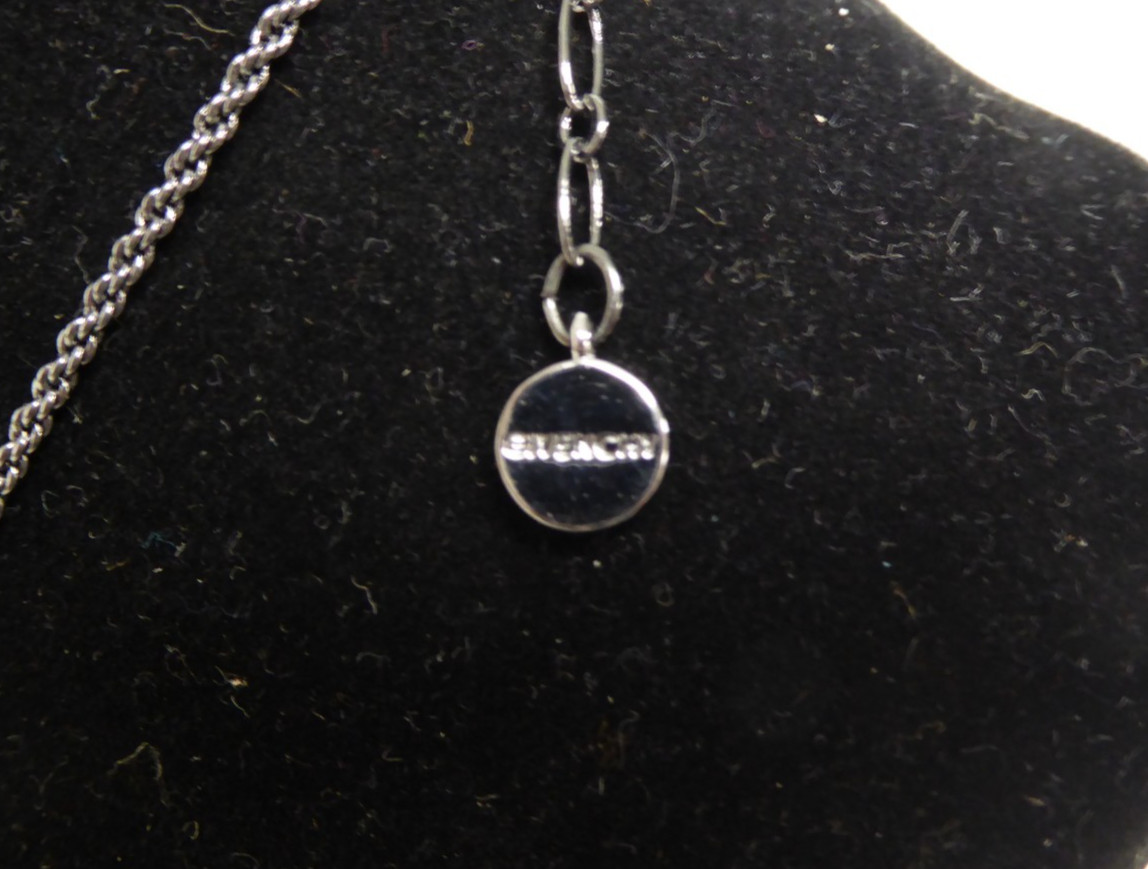 VTG Givenchy Clear Black Crystals Lavalier Drop Necklace Black Chain 15″ Signed