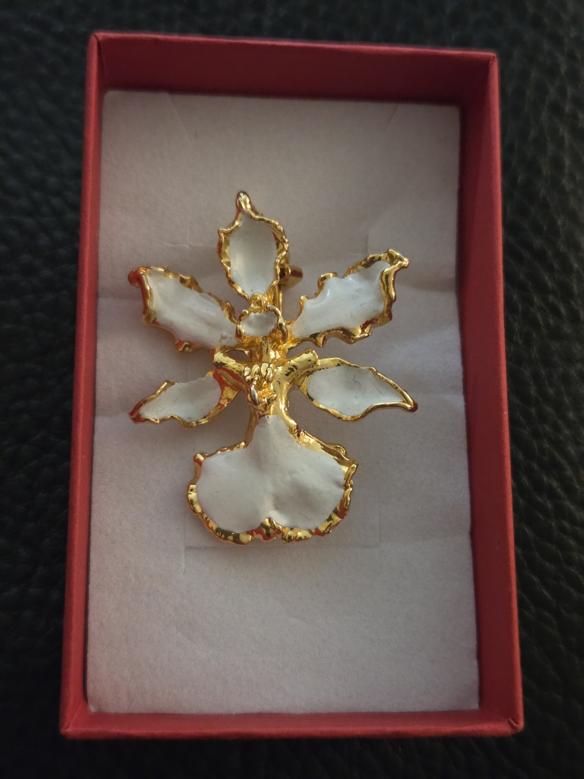 VINTAGE L’ORIENT OF SINGAPORE ORCHID GF BROOCH/PENDANT 22 K GOLD PLATED