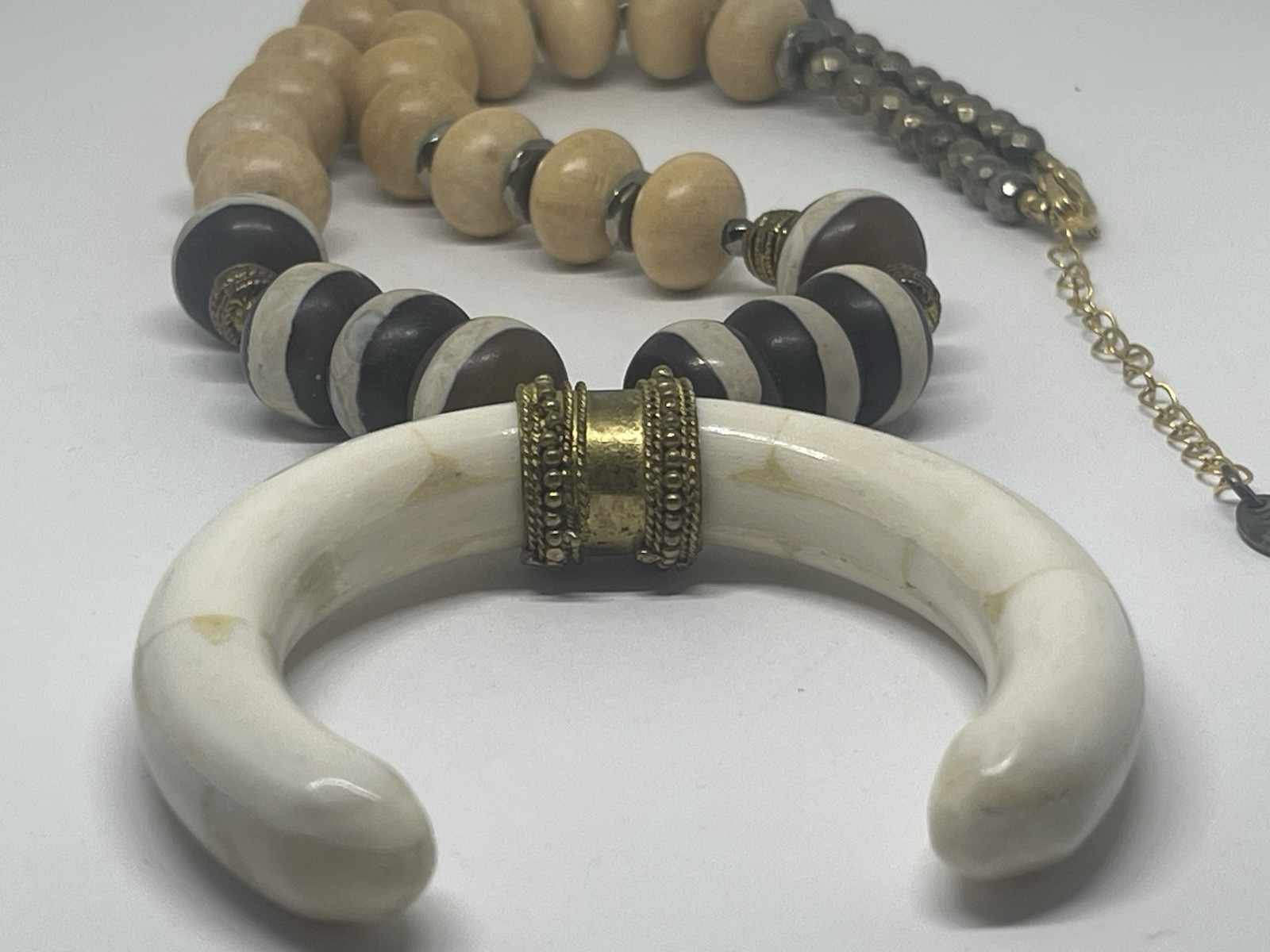 Vintage Betsy Pittard Designs BPD Horn Wood Acrylic Beaded Necklace Boho Bliss