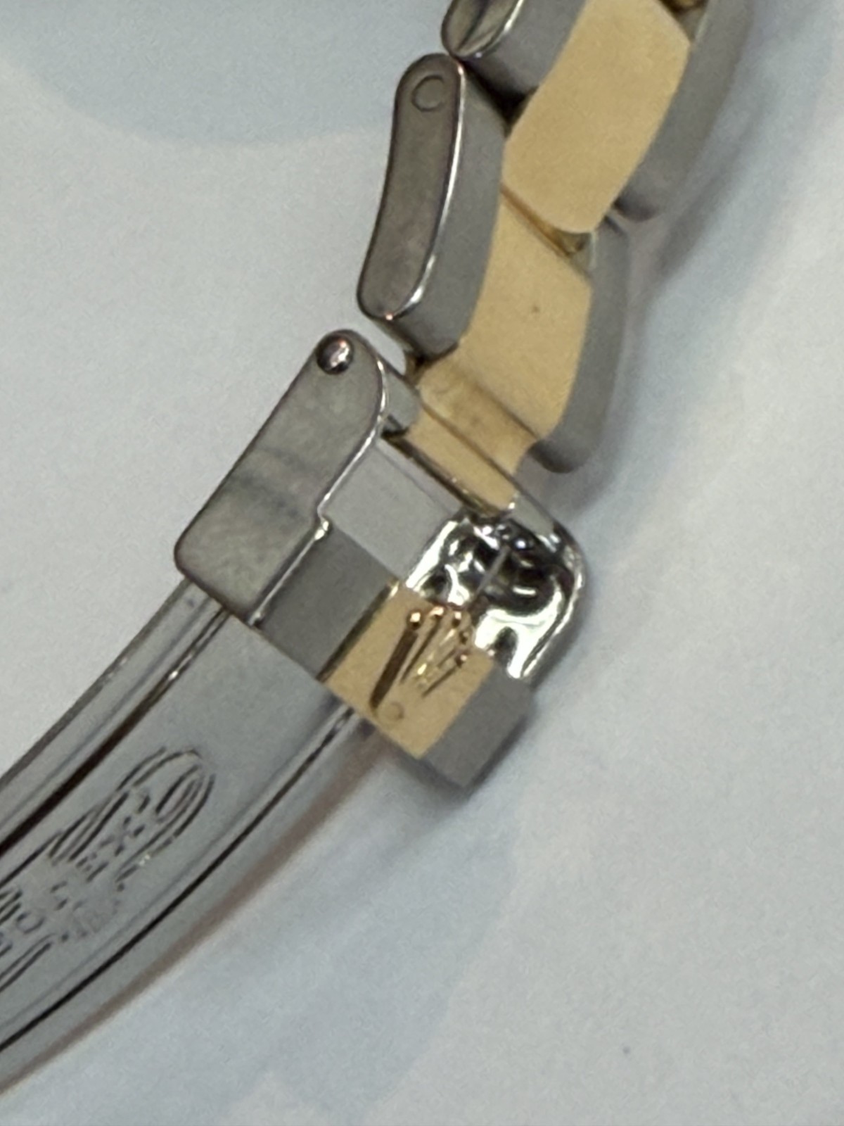ROLEX YACHT – MASTER 68623 1997 TWO TONE 18 KARAT & STAINLESS STEEL WATCH 35MM