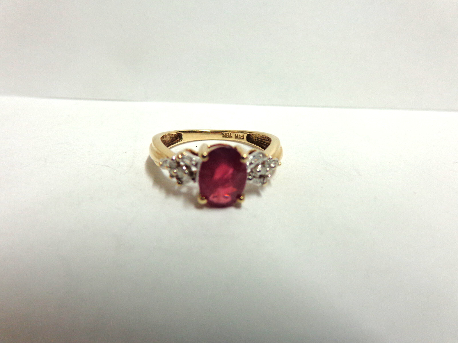 10kt yellow gold ruby/diamond ring sz 7 wgt 2.4 grams tcw 1.12 solitaire/accents