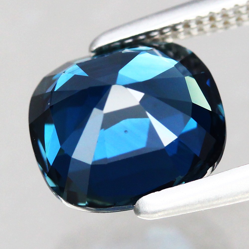2.1ct VS Natural Mabera UNHEATED Blue Sapphire Antique Cushion – Nigeria, Africa